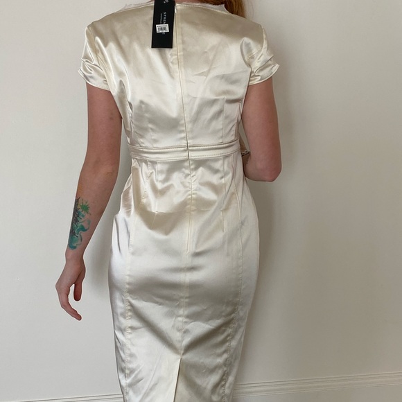 NWT Ivory colored sumptuous elegant dress - Picture 2 of 6